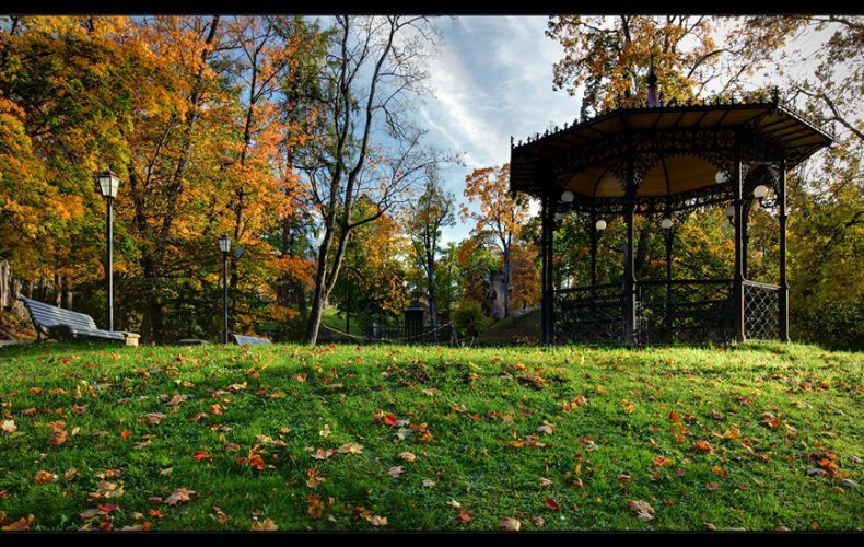 Cesis_Castle_park