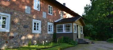 Emīls Dārziņš ja Jānis Sudrabkalnsi mälestusmuuseum “Jāņaskola”