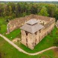 Rauna lossi varemed_foto Uģis Brālēns