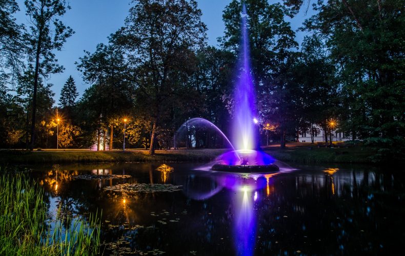 Alūksnes strūklakas _ Alvits Grīvnieks