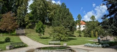 Kandava rüütlirüütlite linnamägi, Liivi ordu lossi varemed ja lossitorn