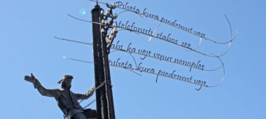 Liepāja hümni skulptuurid