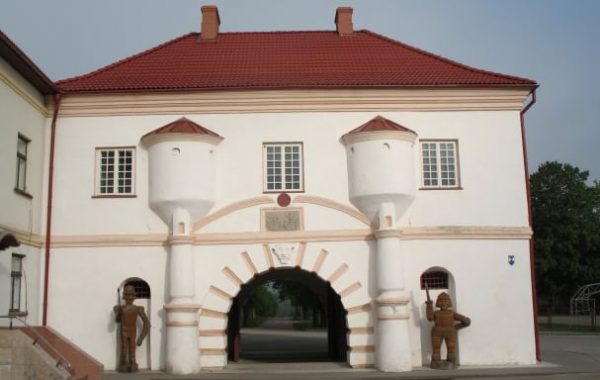Priekule-zviedru-vārti