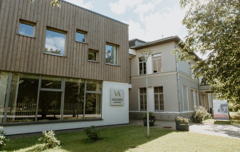 Valmiera-Vidzemes augstskola