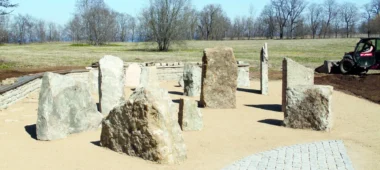 Saka mõisa park ja kiviekspositsioon