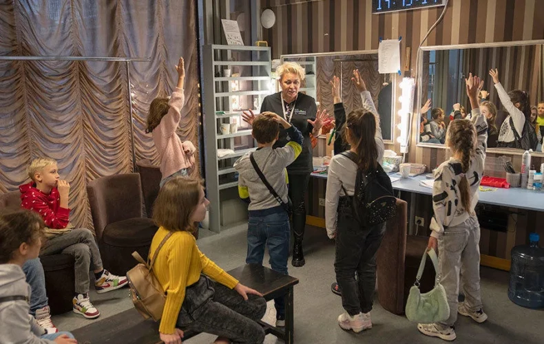 skolenu-ekskursija-cehove-teatri-riga-002